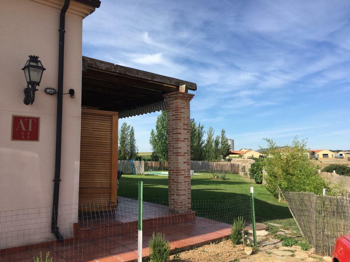 Casas Olmo Y Fresno Jardin Y Piscina A 17 Kilometros De Salamanca Eksteriør billede